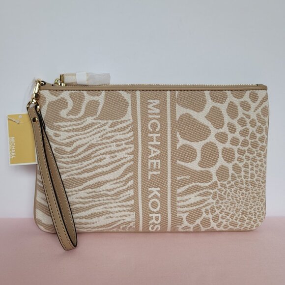 MICHAEL KORS Jet Set Charm Signature Logo Wristlet/Pouch- Camel Multi⭐ - Picture 2 of 16